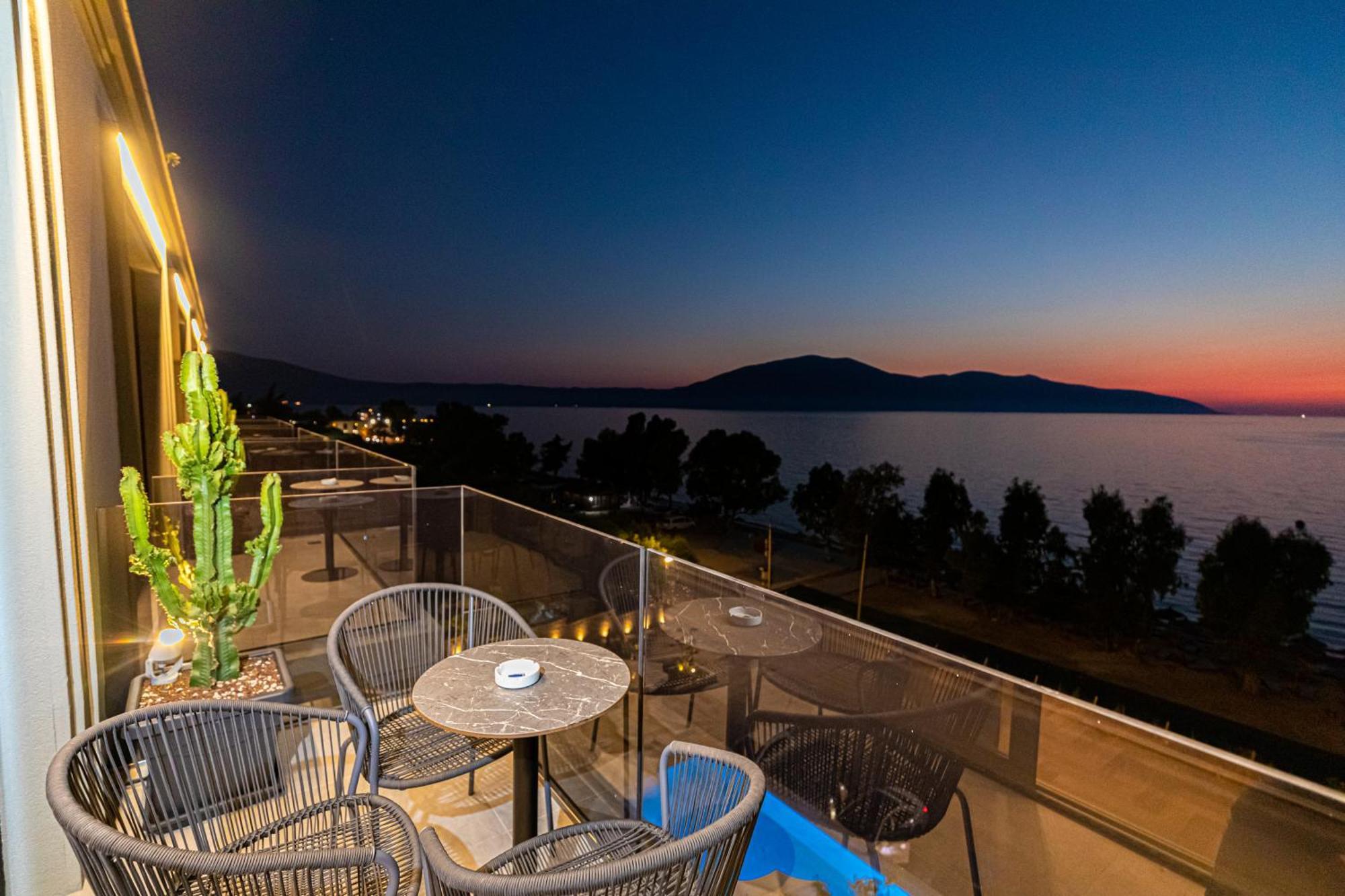 Mazarine Hotel, Vlore, Albania Radhimë Dış mekan fotoğraf