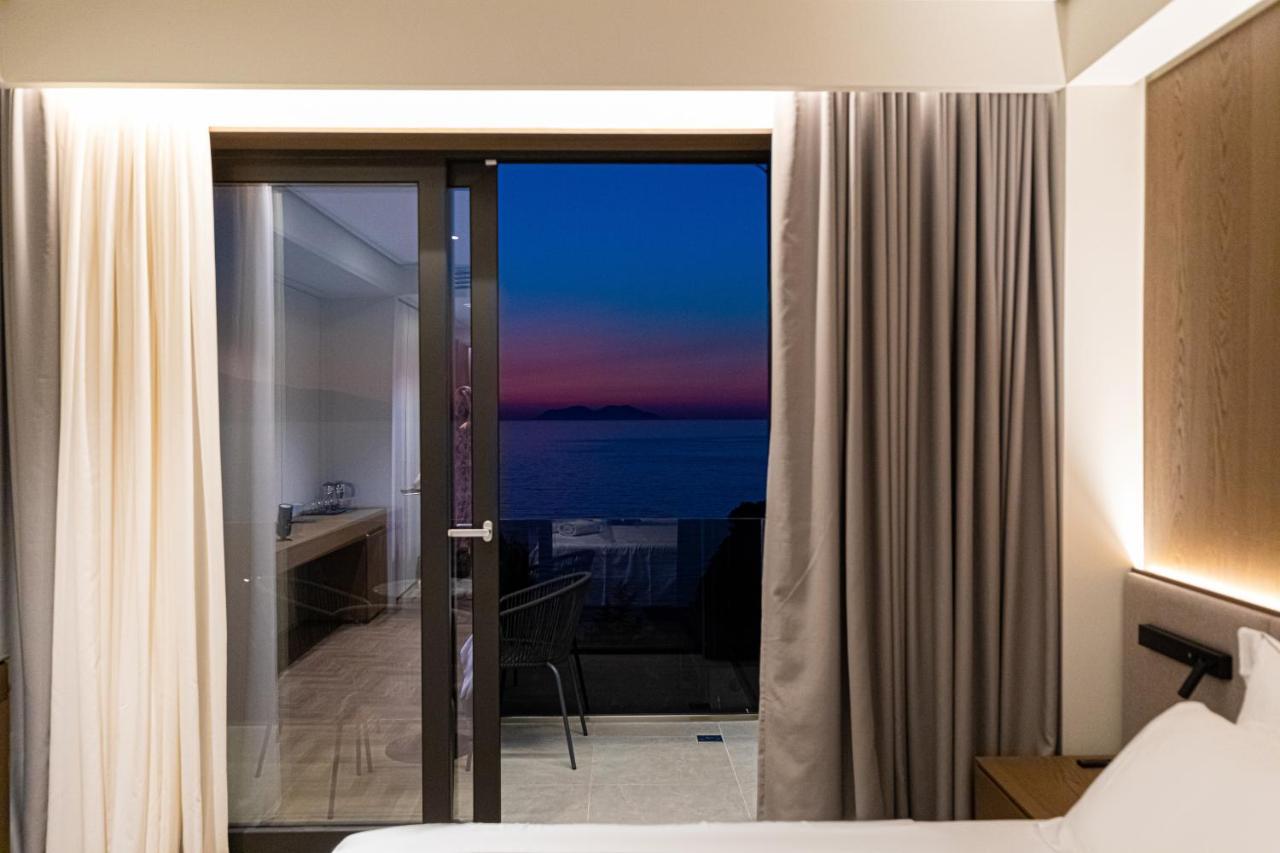 Mazarine Hotel, Vlore, Albania Radhimë Dış mekan fotoğraf